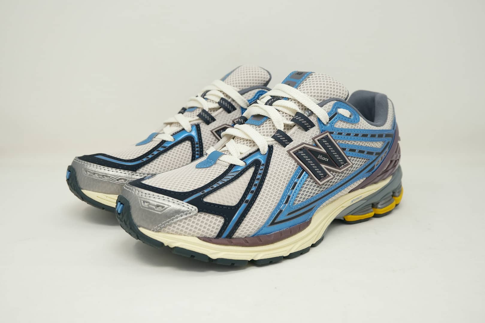 New Balance 1906R Unisex Sneakers Cushioned Shoes Blue Beige M1906RRB Sz9 NoBox