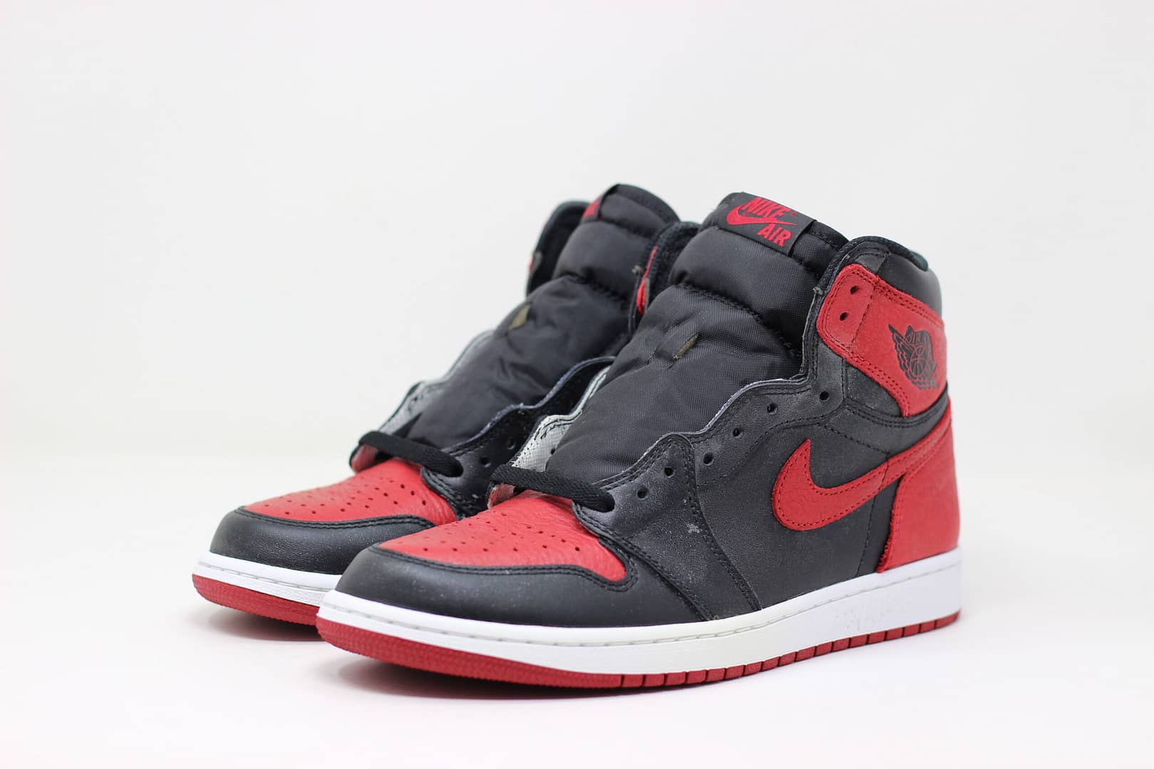 Nike Air Jordan 1 Retro High Bred 2016 555088-001 size 8.5