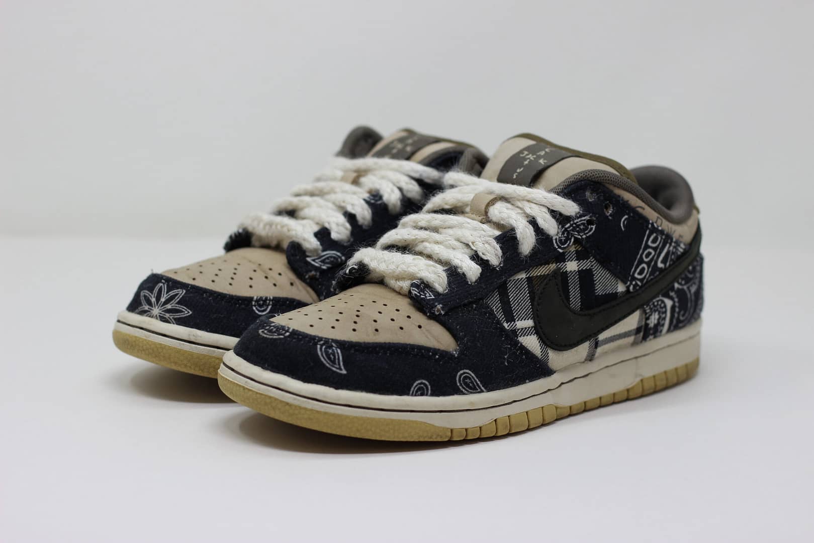 Nike Dunk Low Premium QS SB x Travis Scott Cactus Jack CT5053-001 sz 4.5 Mens/6 Womens